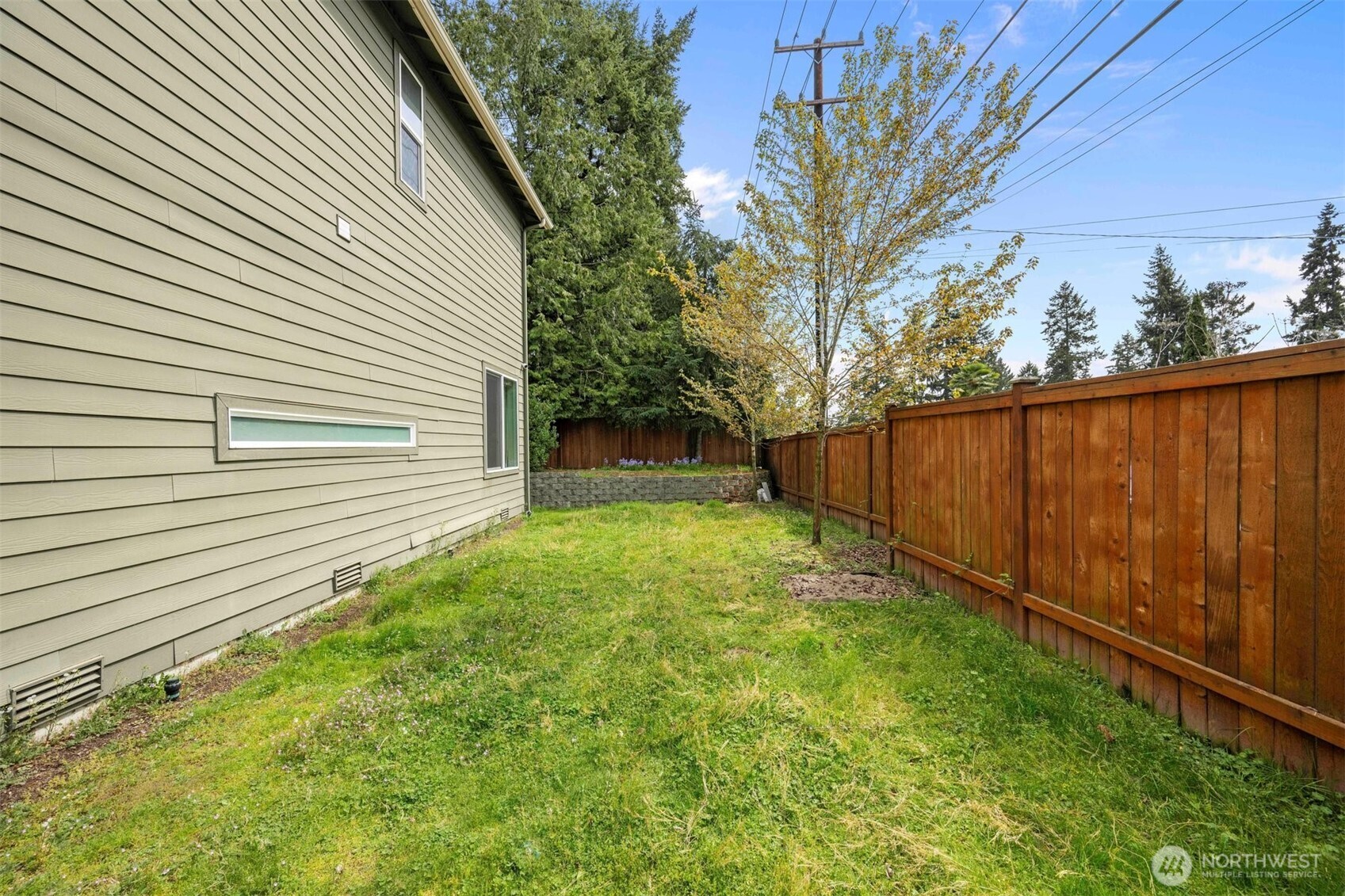 2306 NE 145th St , Shoreline, WA 98155-7309