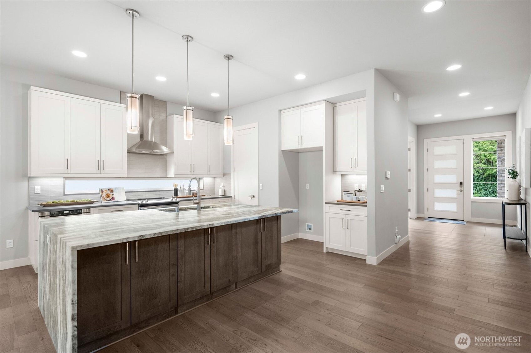 2306 NE 145th St , Shoreline, WA 98155-7309