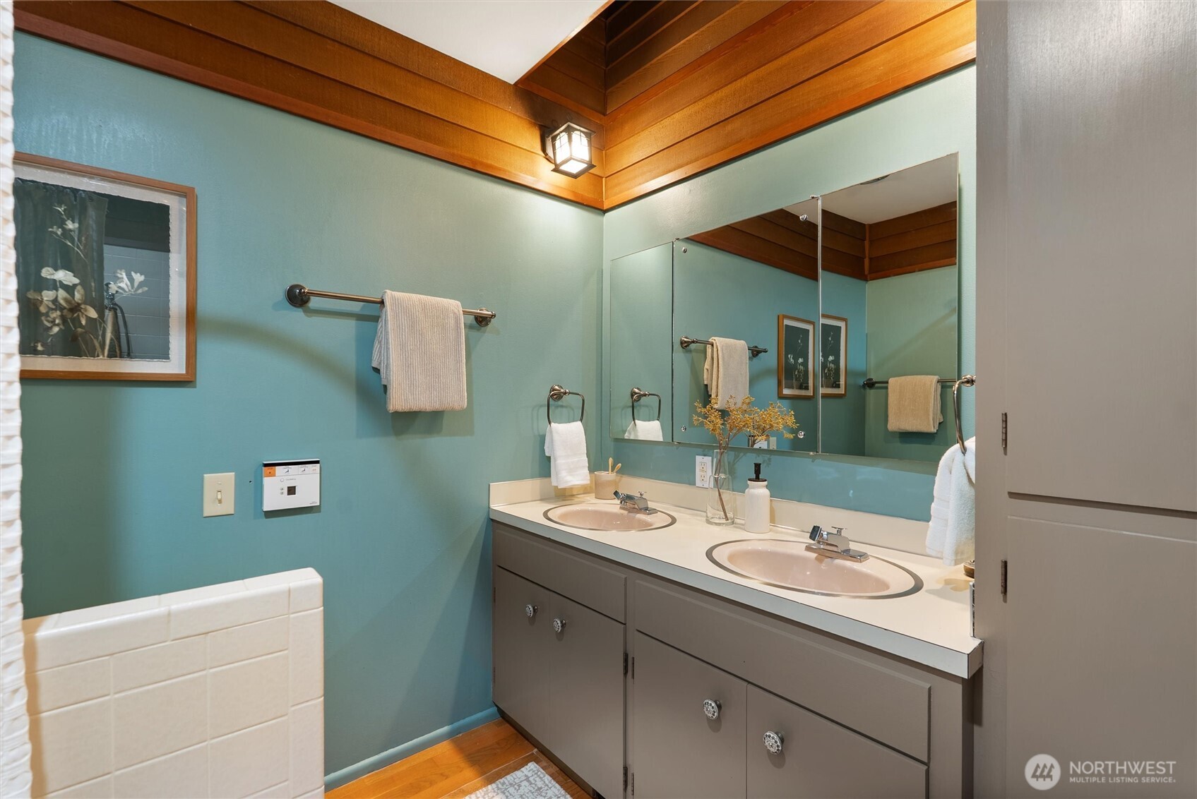 6920 160th Street SW, Edmonds, WA 98026