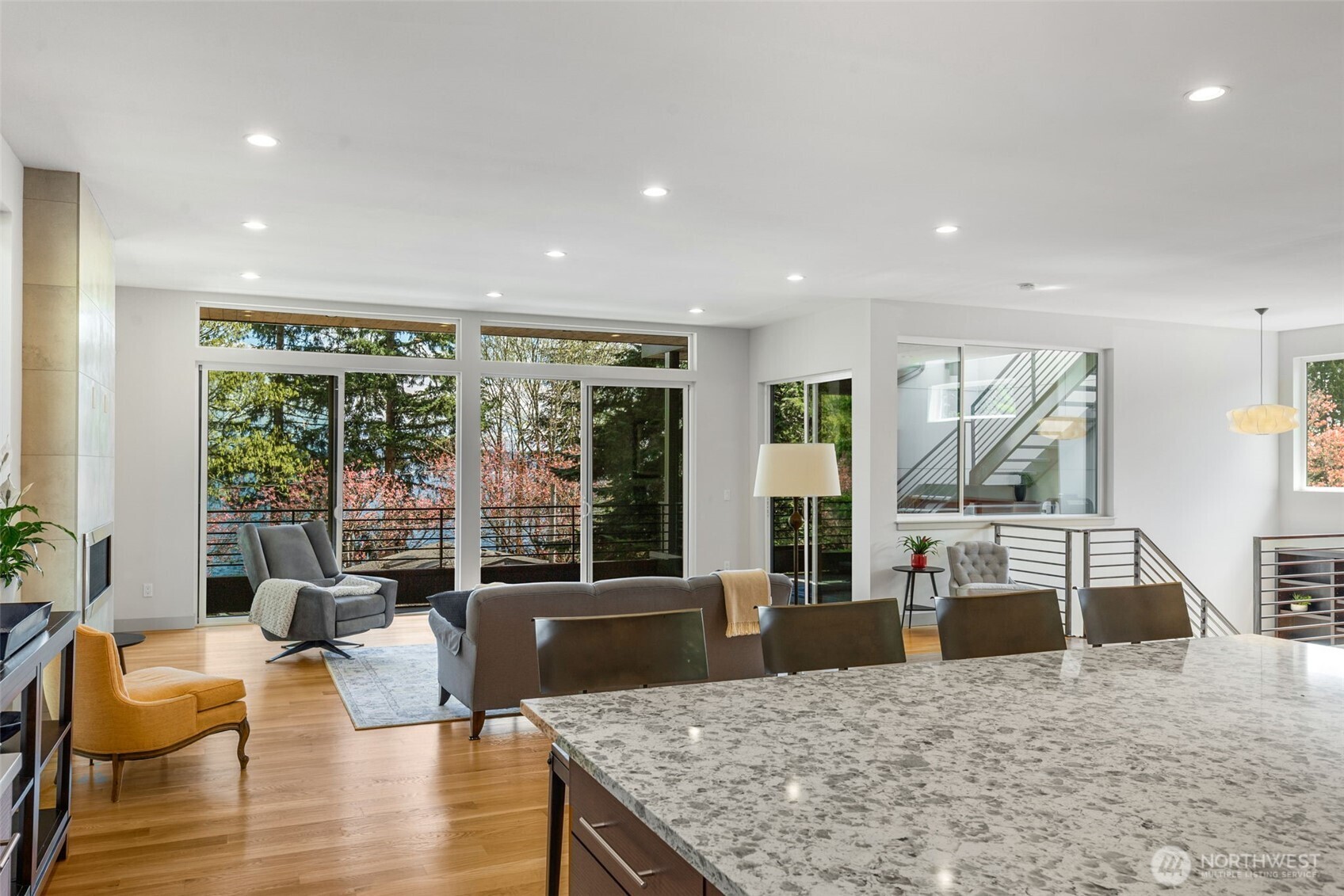 9719 Lake Shore Boulevard NE, Seattle, WA 98115