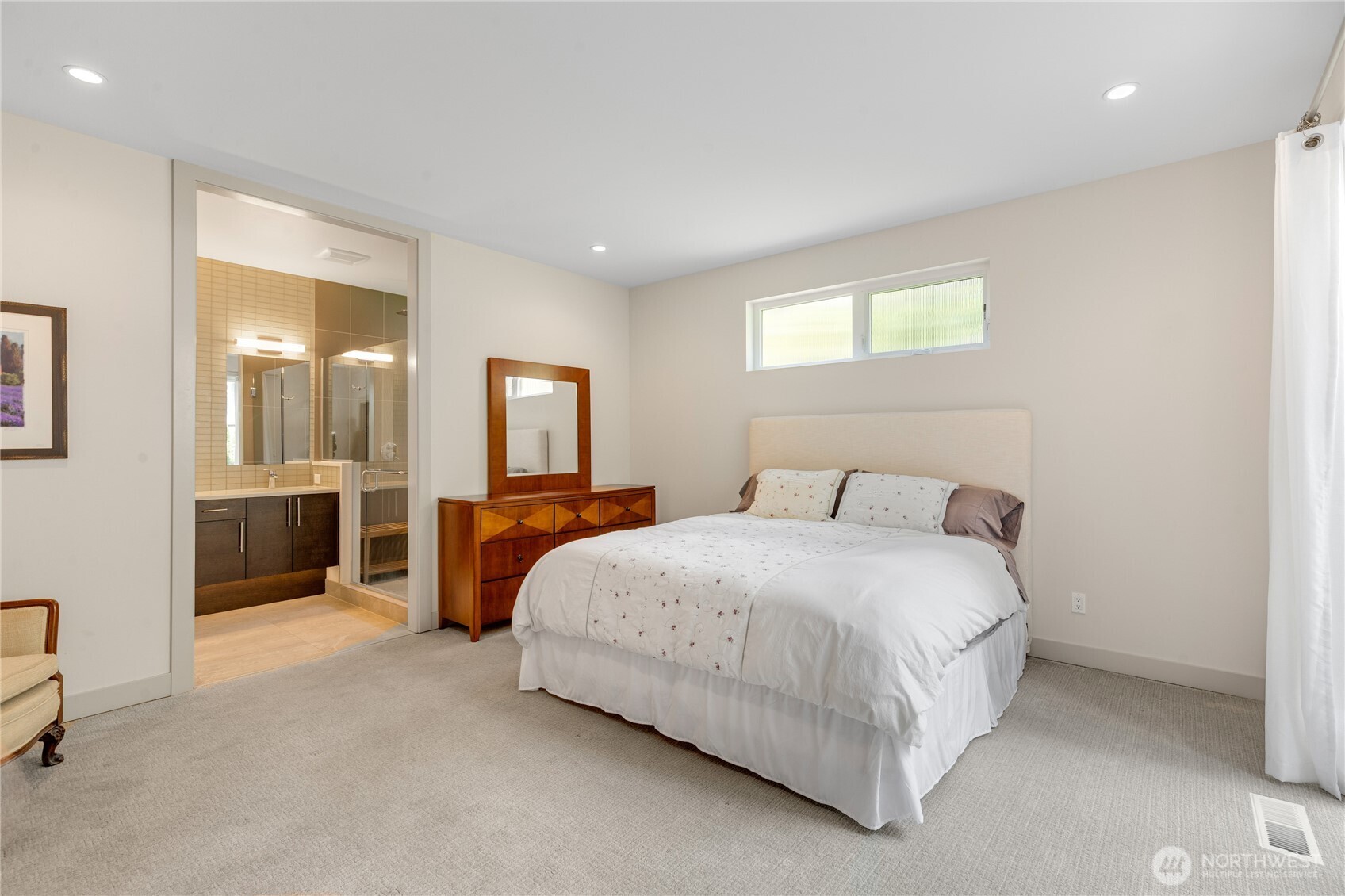 9719 Lake Shore Boulevard NE, Seattle, WA 98115