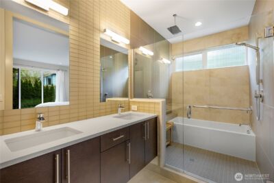 9719 Lake Shore Boulevard NE, Seattle, WA 98115 - Photo 24