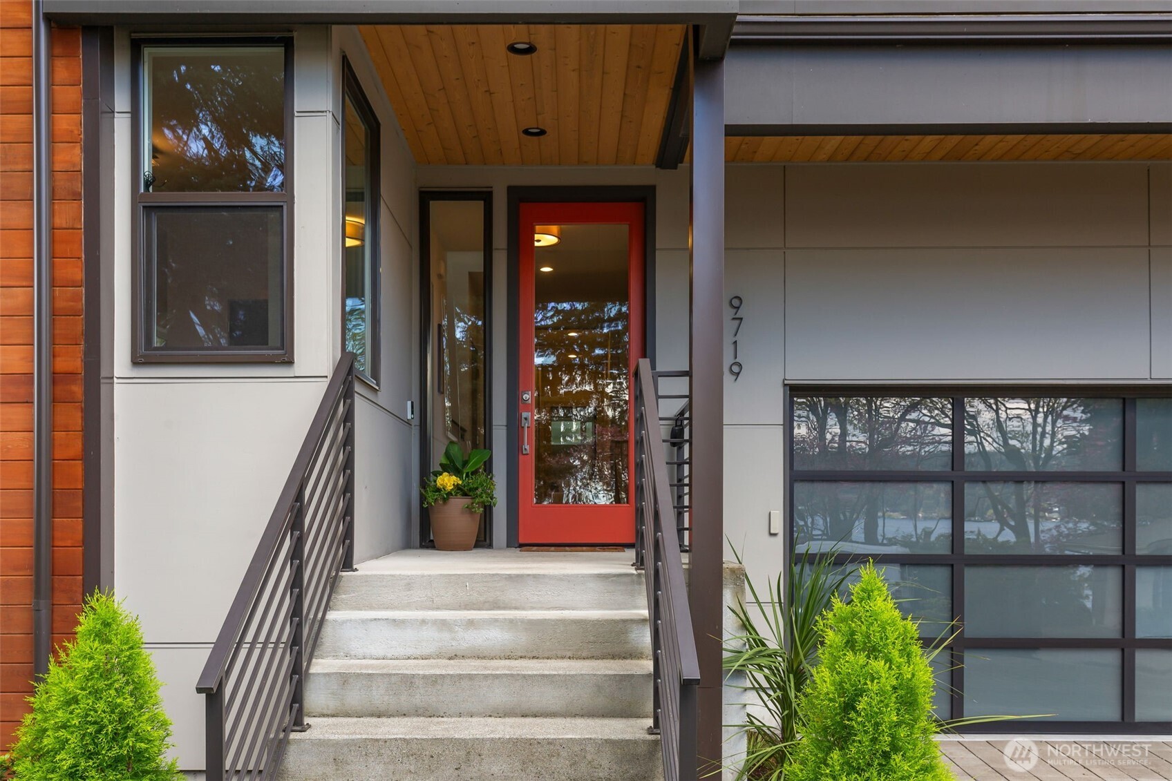 9719 Lake Shore Boulevard NE, Seattle, WA 98115