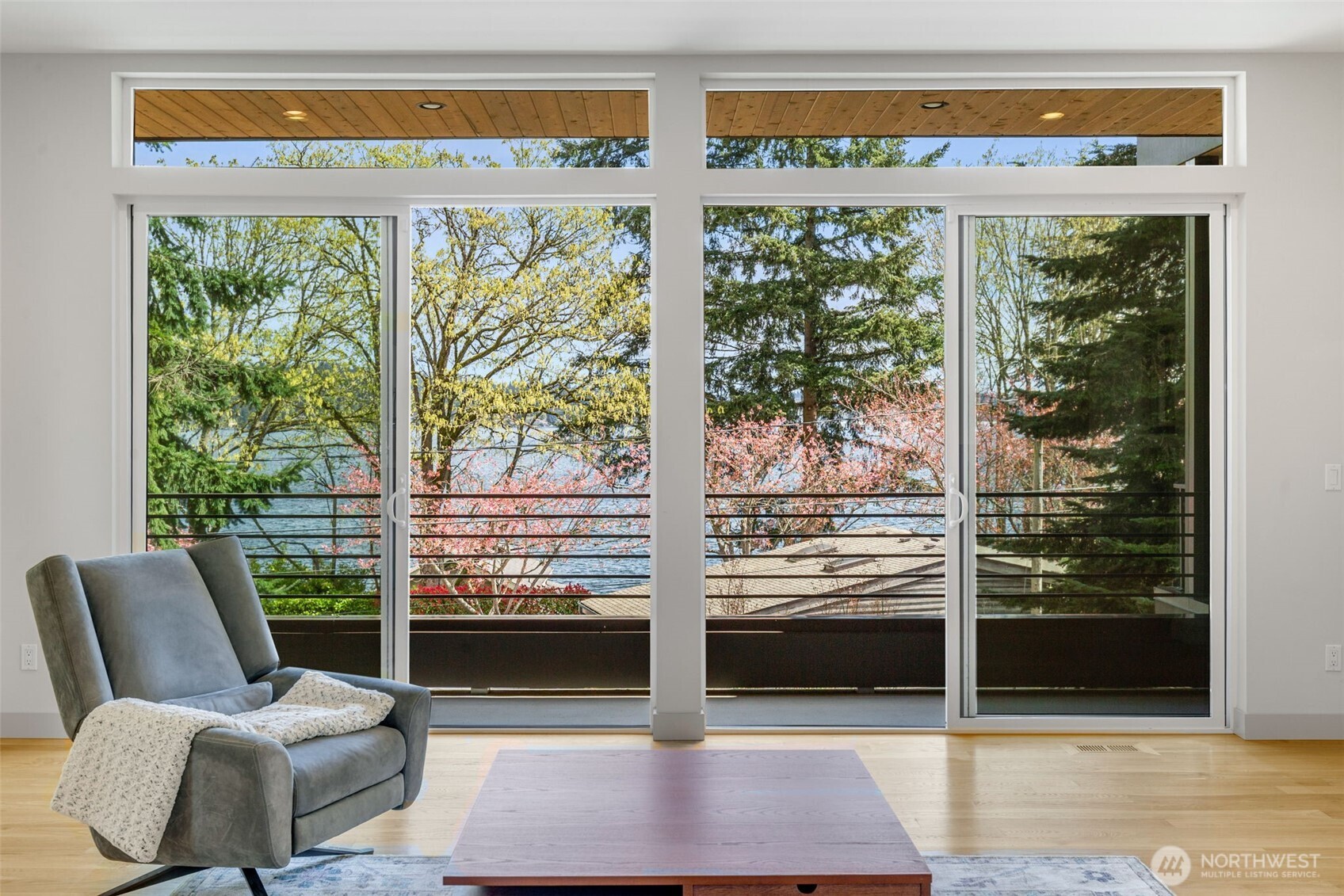 9719 Lake Shore Boulevard NE, Seattle, WA 98115