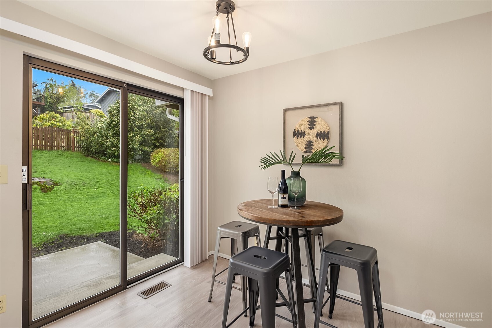 6514 113th Ave NE, Kirkland, WA 98033