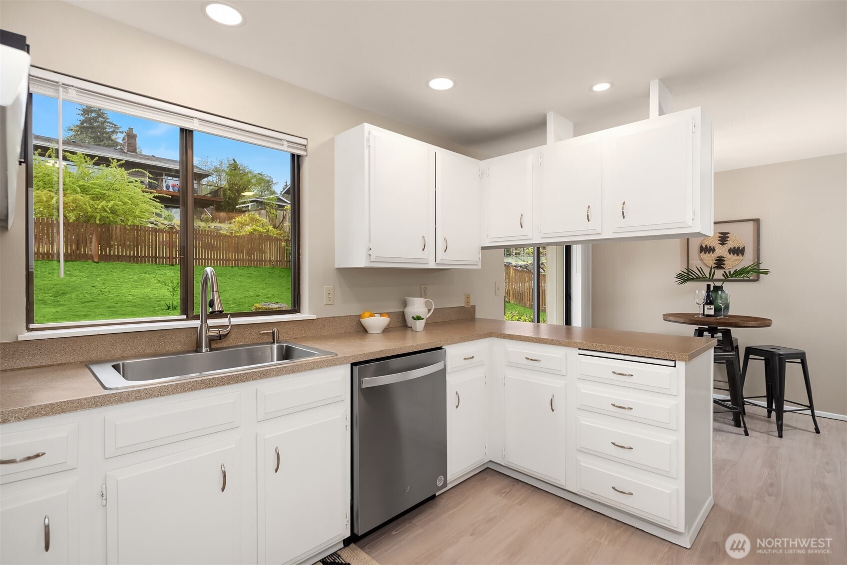 6514 113th Ave NE, Kirkland, WA 98033