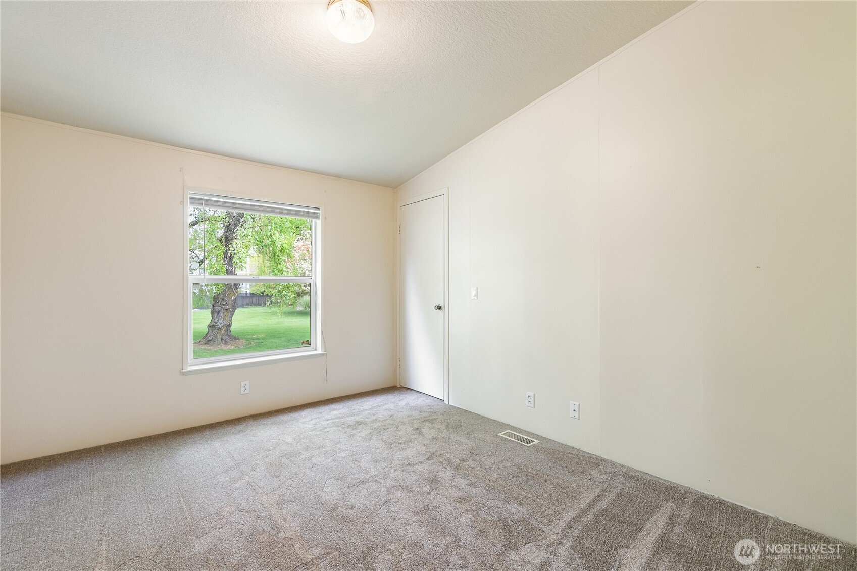 2350 Douglas Road #30B, Ferndale, WA 98248