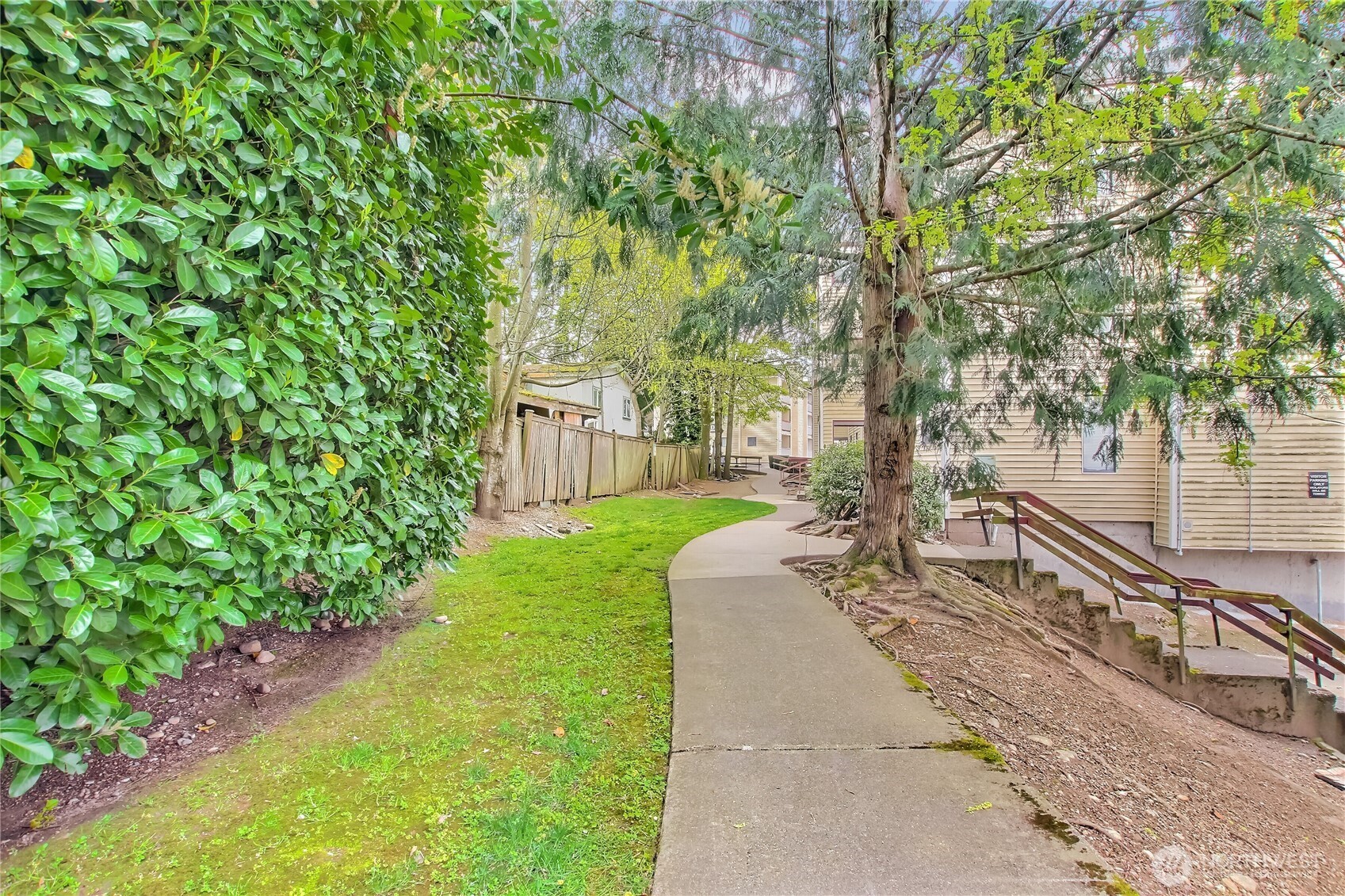 29645 18th Avenue S #C204, Federal Way, WA 98003