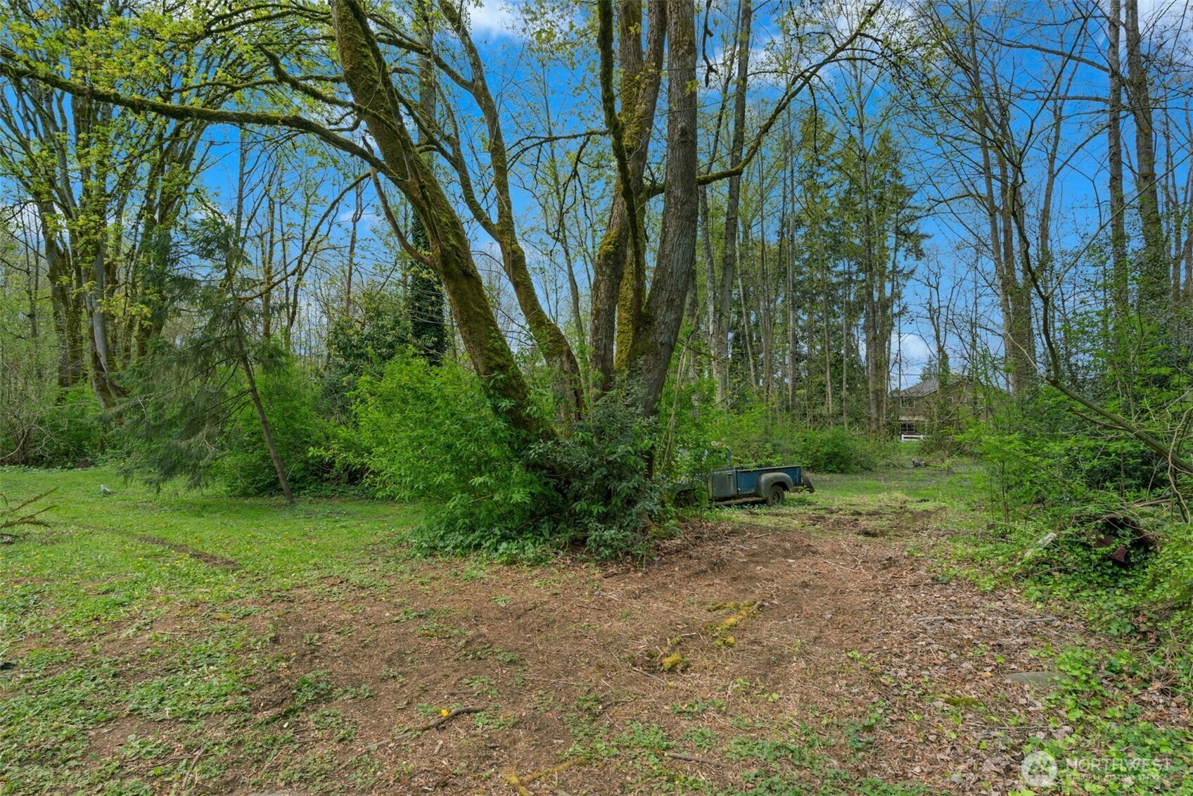 18005 83rd Avenue NE, Kenmore, WA 98028-1857