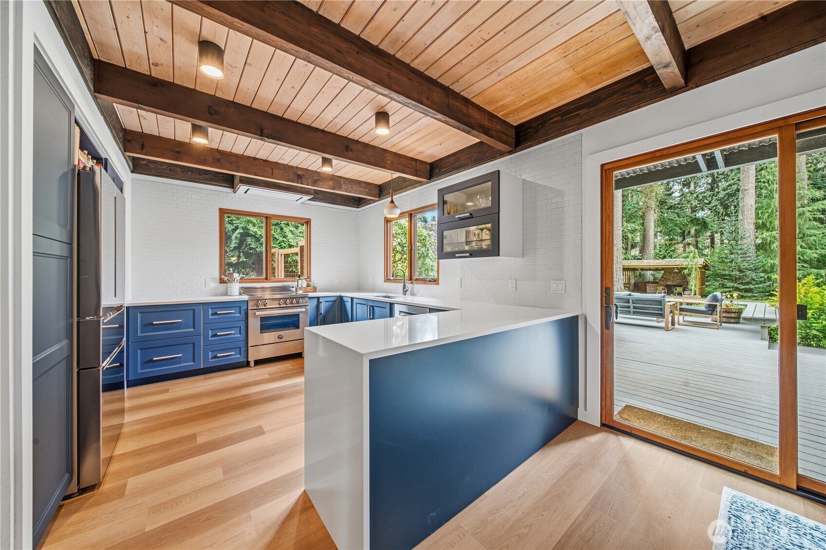 11907 103rd Avenue SW, Vashon, WA 98070