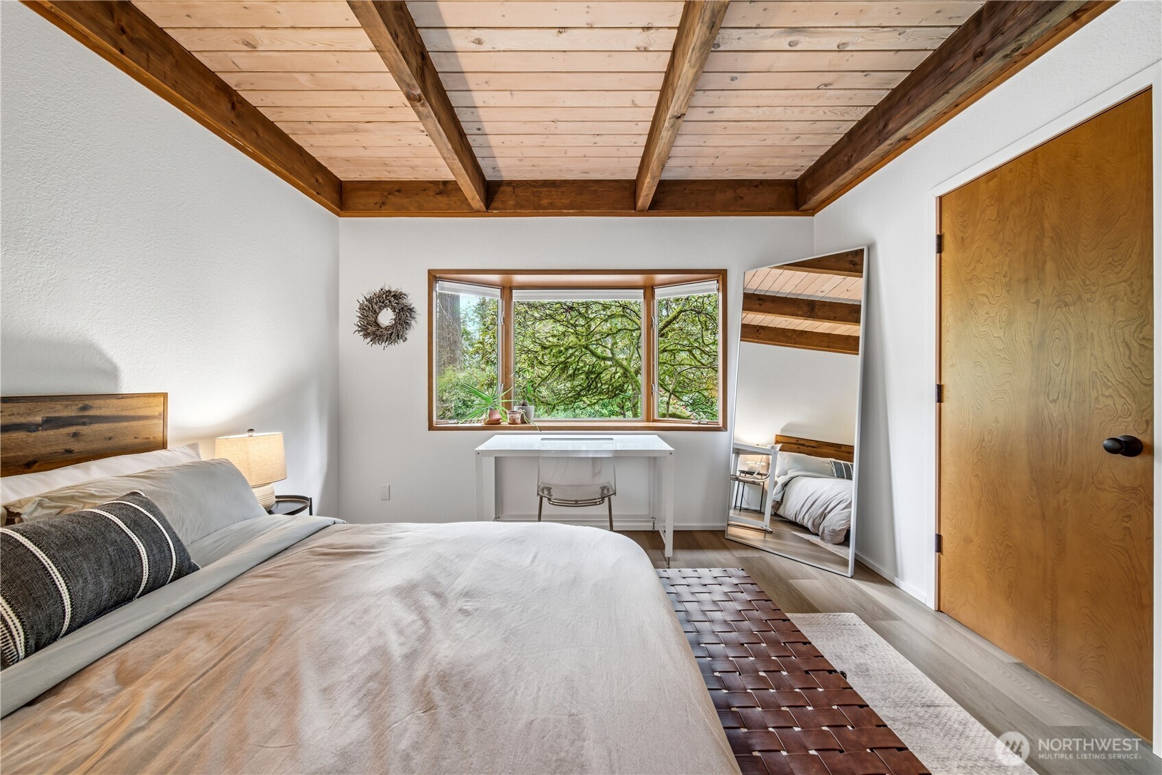 11907 103rd Avenue SW, Vashon, WA 98070