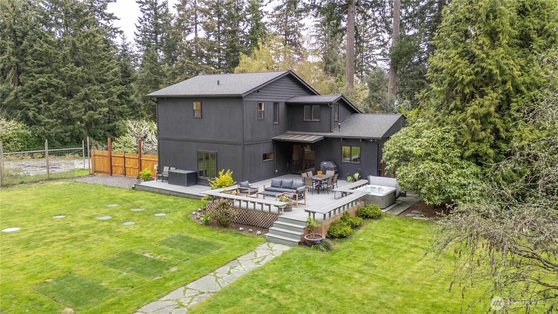 11907 103rd Avenue SW, Vashon, WA 98070