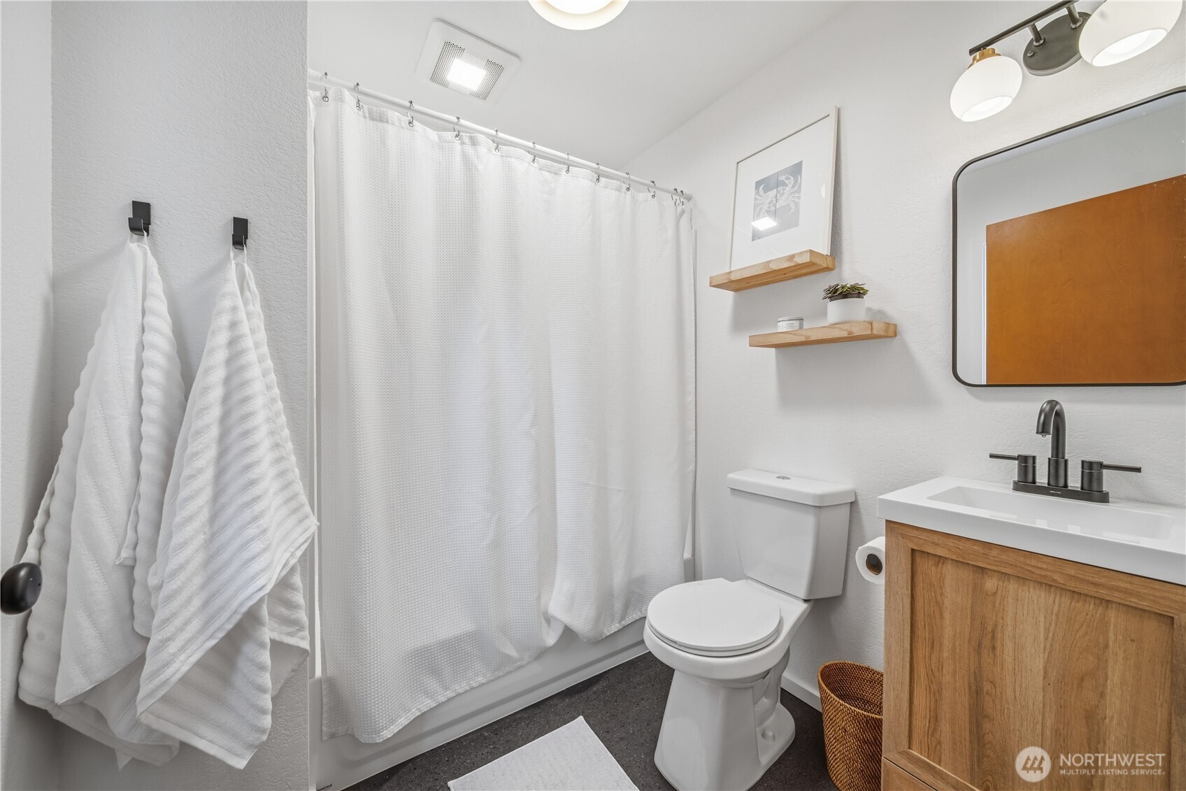 11907 103rd Avenue SW, Vashon, WA 98070