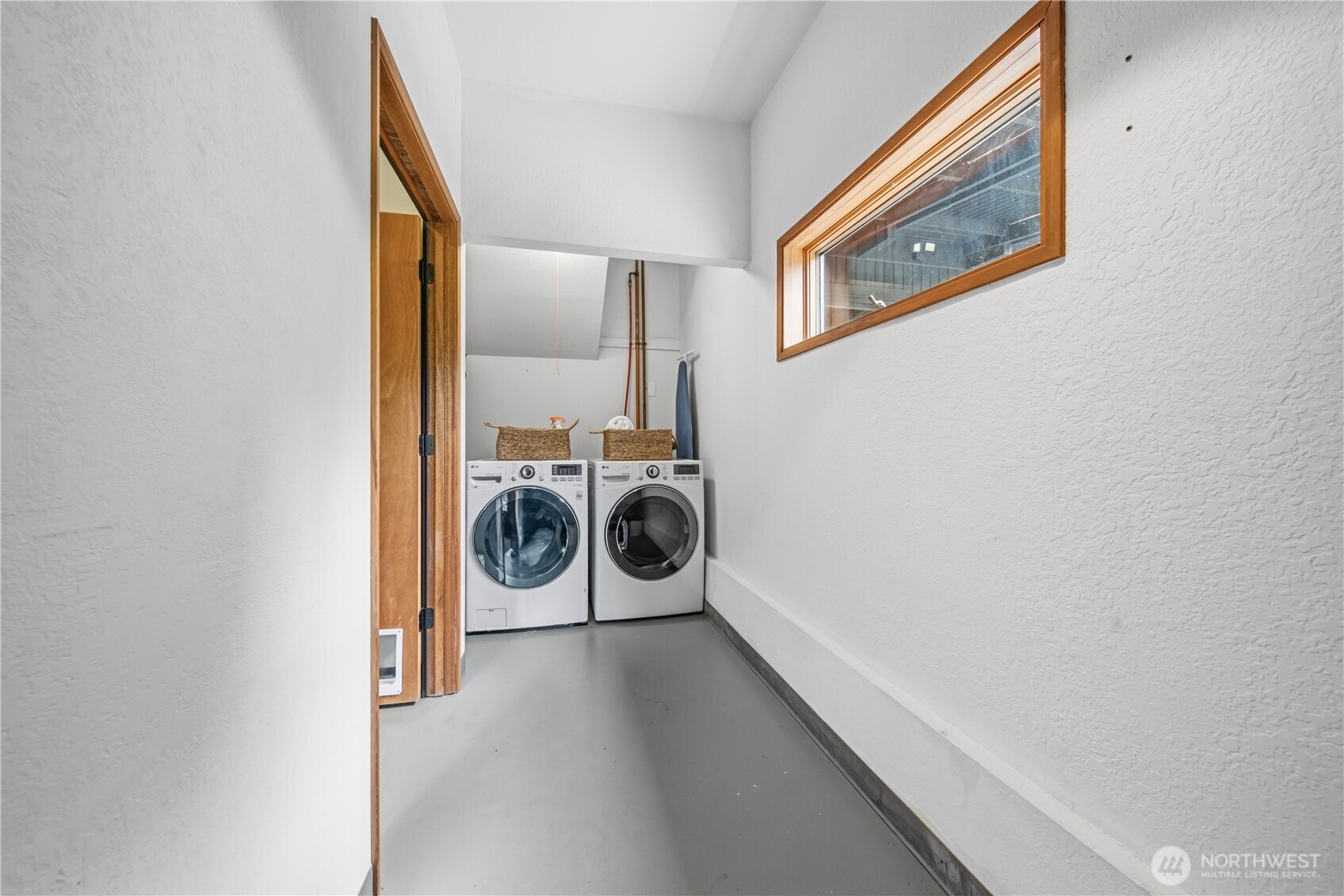 11907 103rd Avenue SW, Vashon, WA 98070