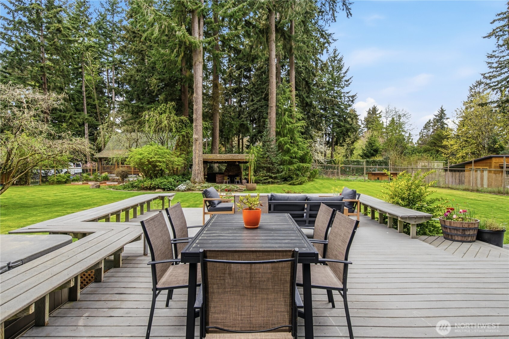 11907 103rd Avenue SW, Vashon, WA 98070