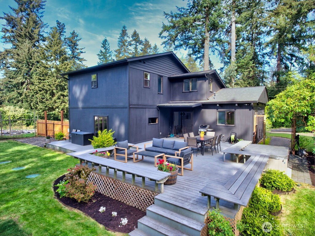 11907 103rd Avenue SW, Vashon, WA 98070