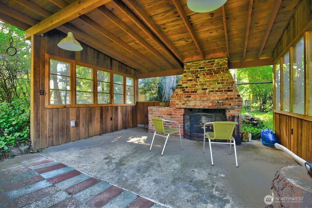 11907 103rd Avenue SW, Vashon, WA 98070