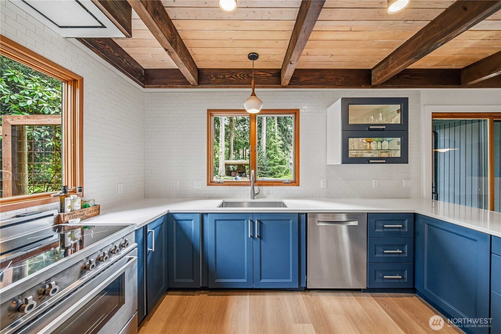11907 103rd Avenue SW, Vashon, WA 98070