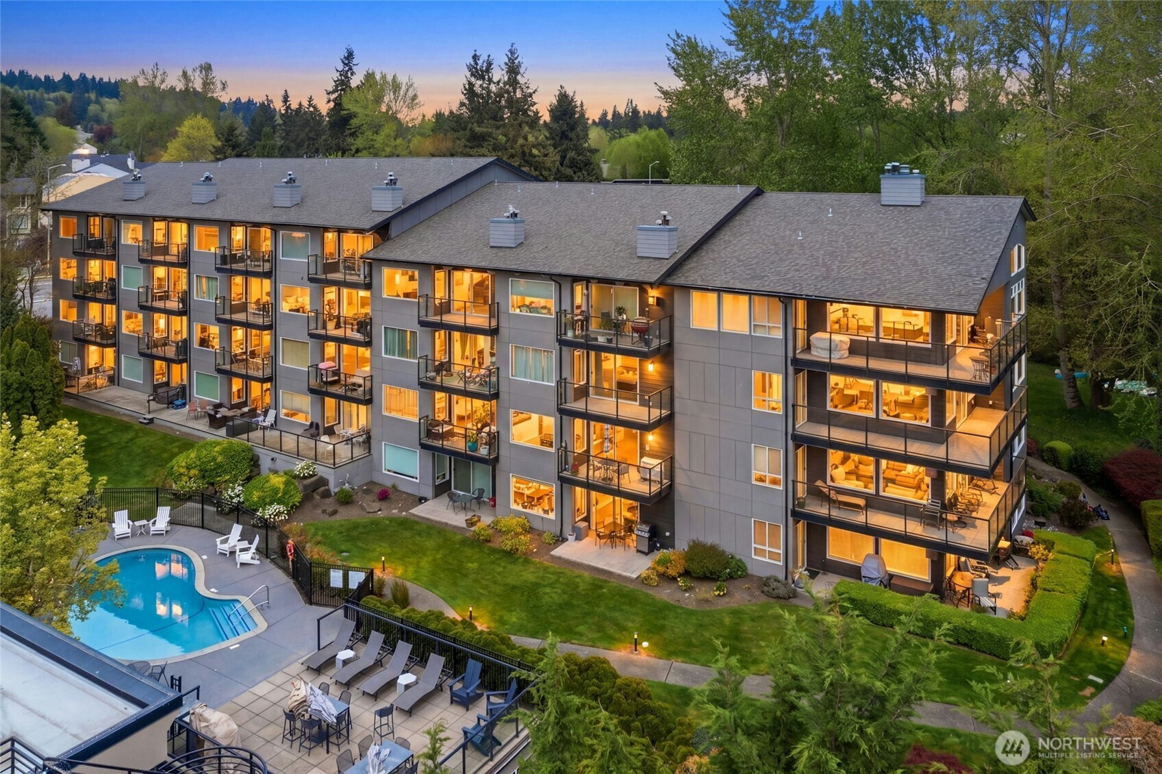 9201 NE Juanita Drive #202, Kirkland, WA 98034
