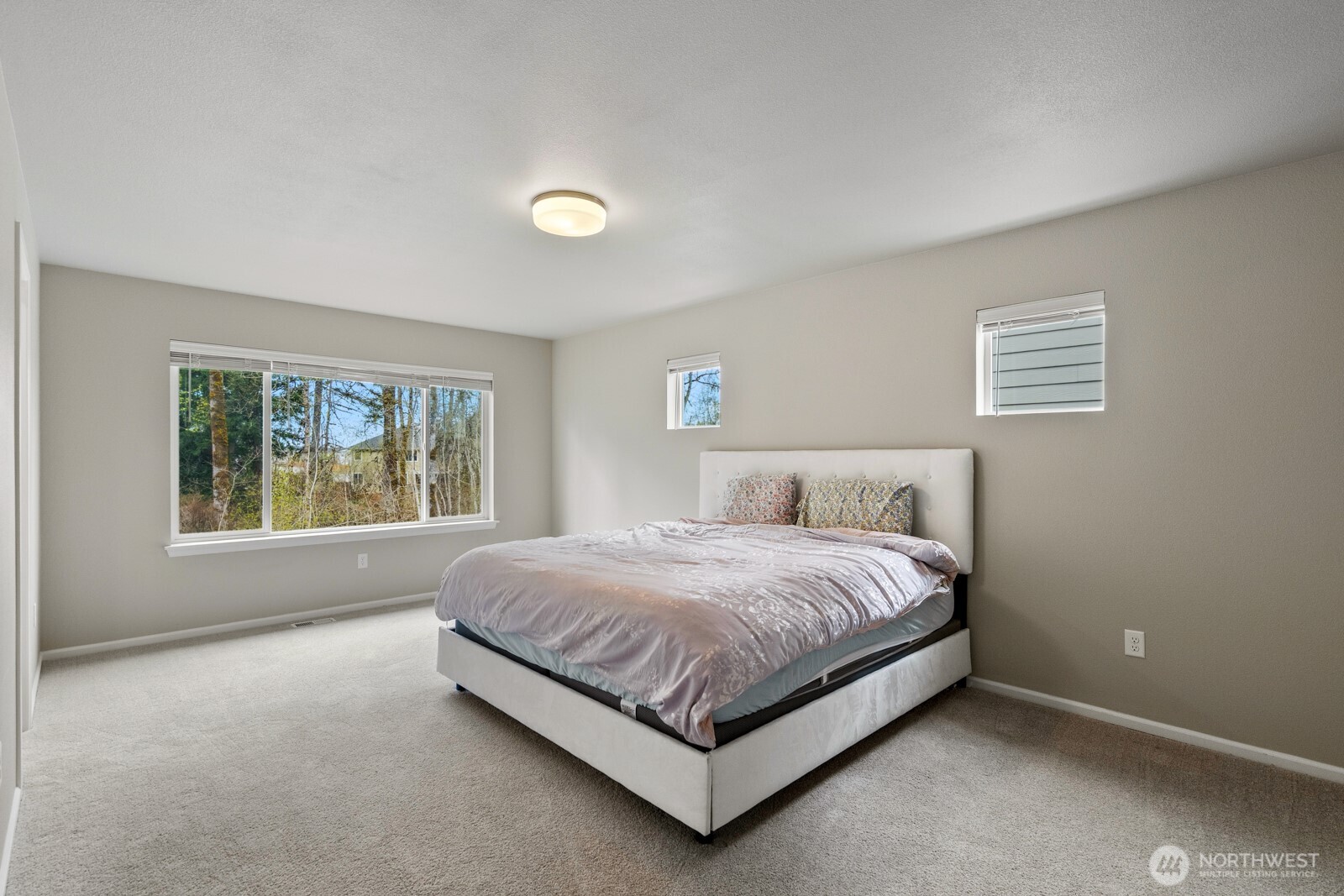 17354 129th Avenue E, Puyallup, WA 98374-9380