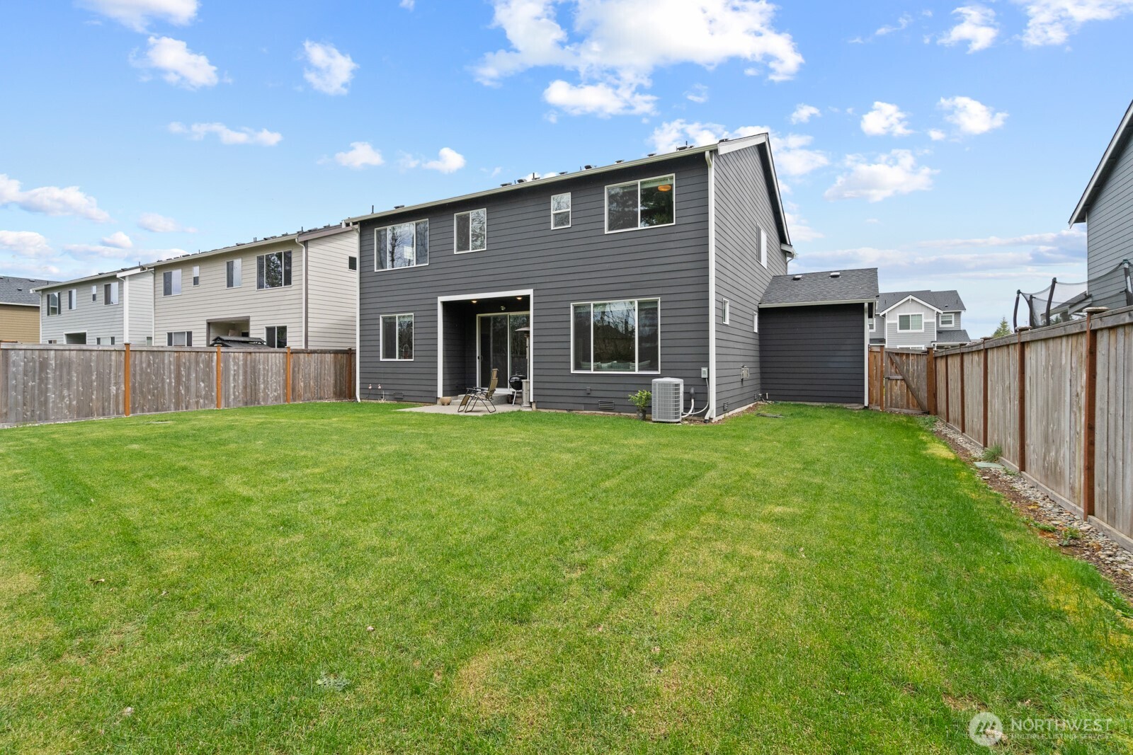 17354 129th Avenue E, Puyallup, WA 98374-9380