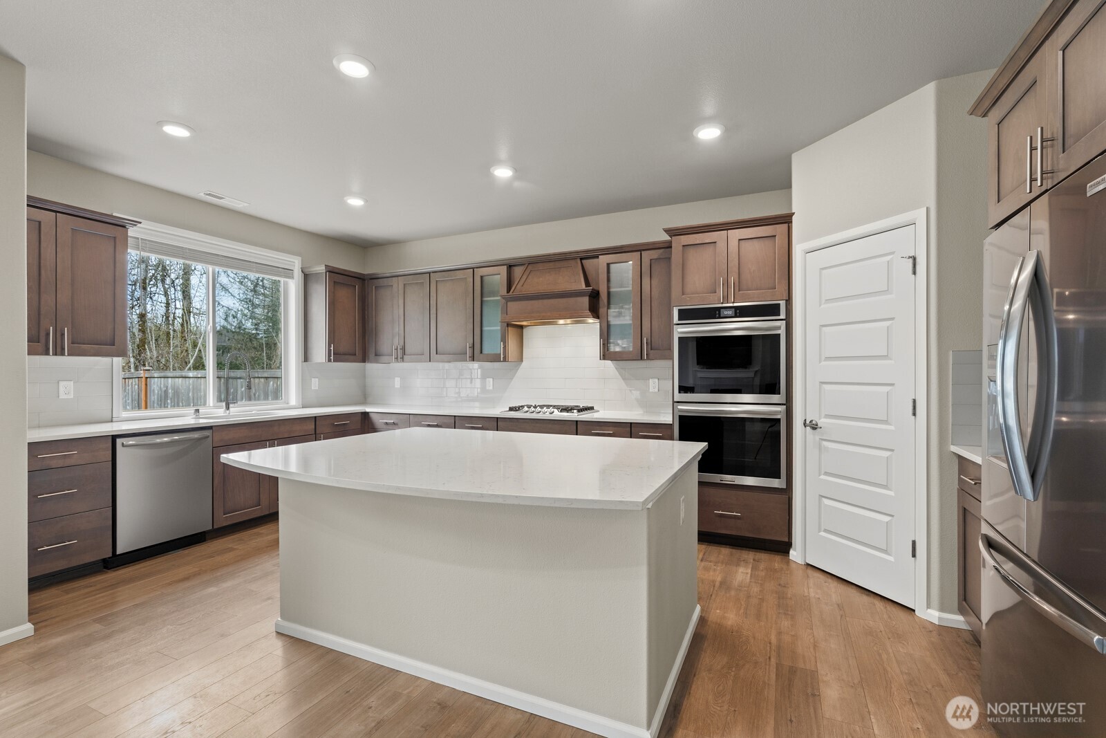 17354 129th Avenue E, Puyallup, WA 98374-9380