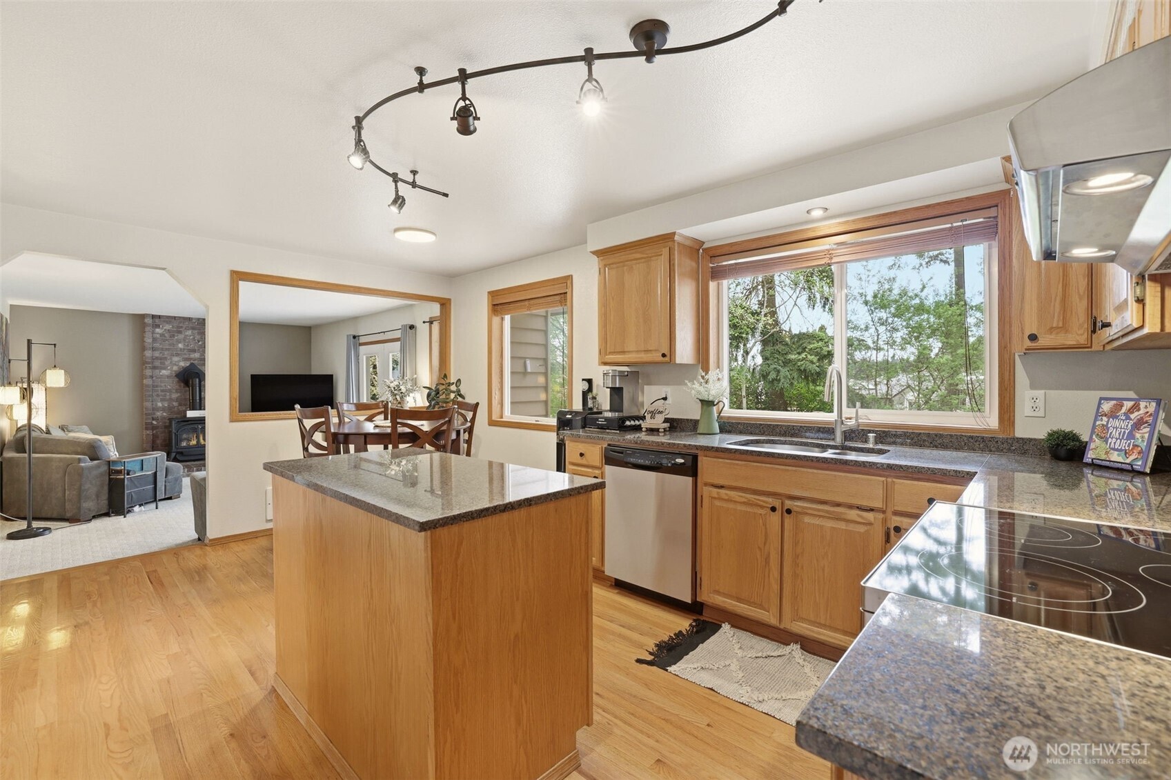 381 Cambrae Drive , Camano Island, WA 98282