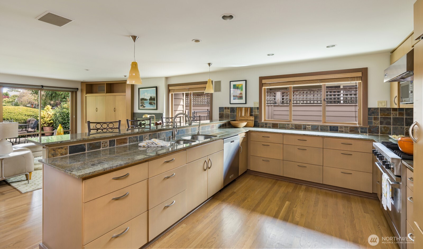 8028 45th Avenue NE, Seattle, WA 98115