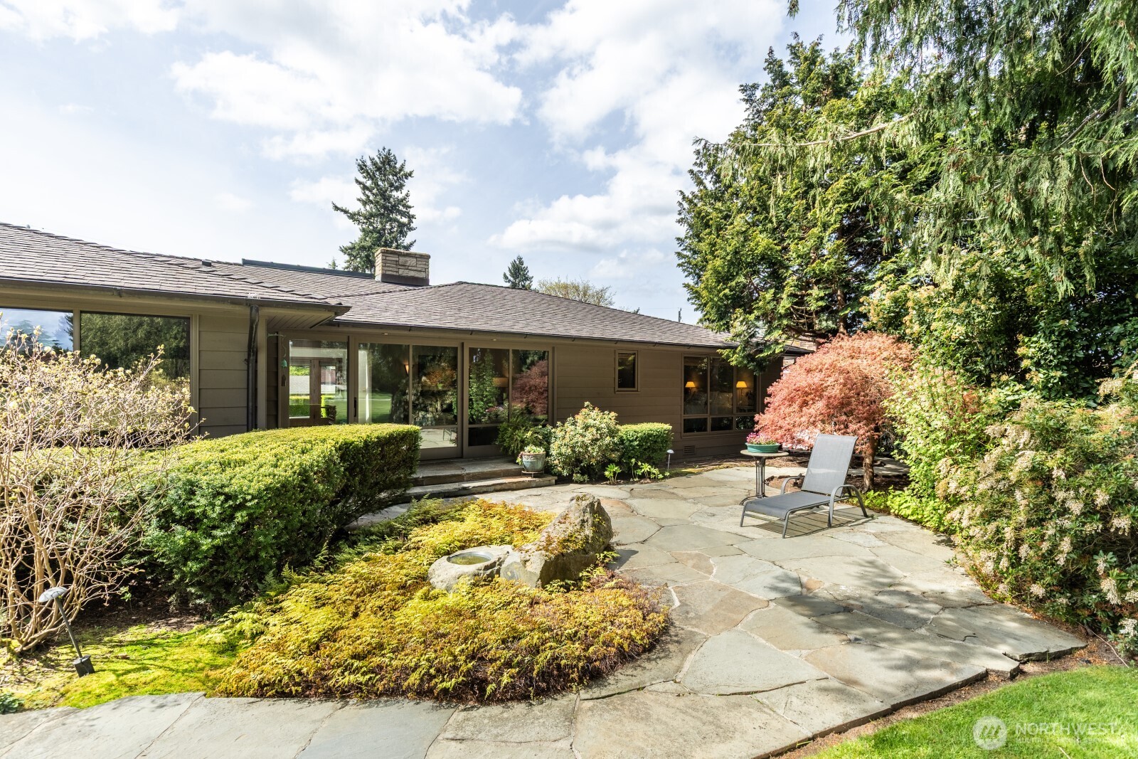 8028 45th Avenue NE, Seattle, WA 98115