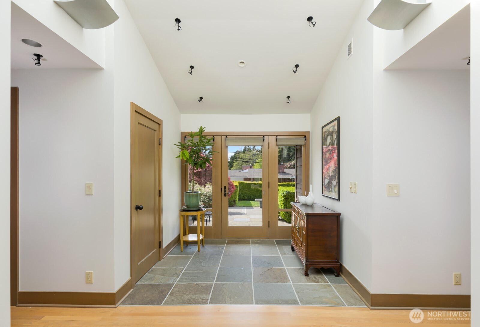 8028 45th Avenue NE, Seattle, WA 98115