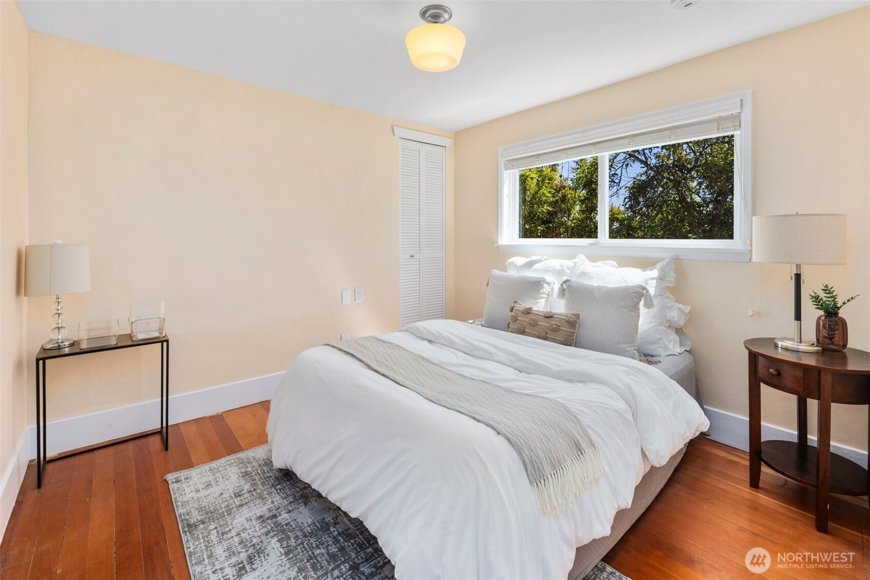 340 NE 53rd Street , Seattle, WA 98105