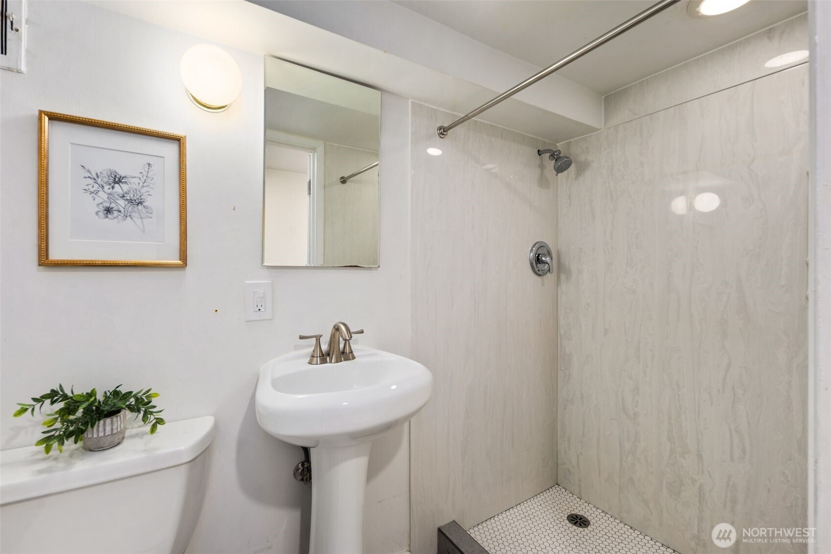 340 NE 53rd Street , Seattle, WA 98105