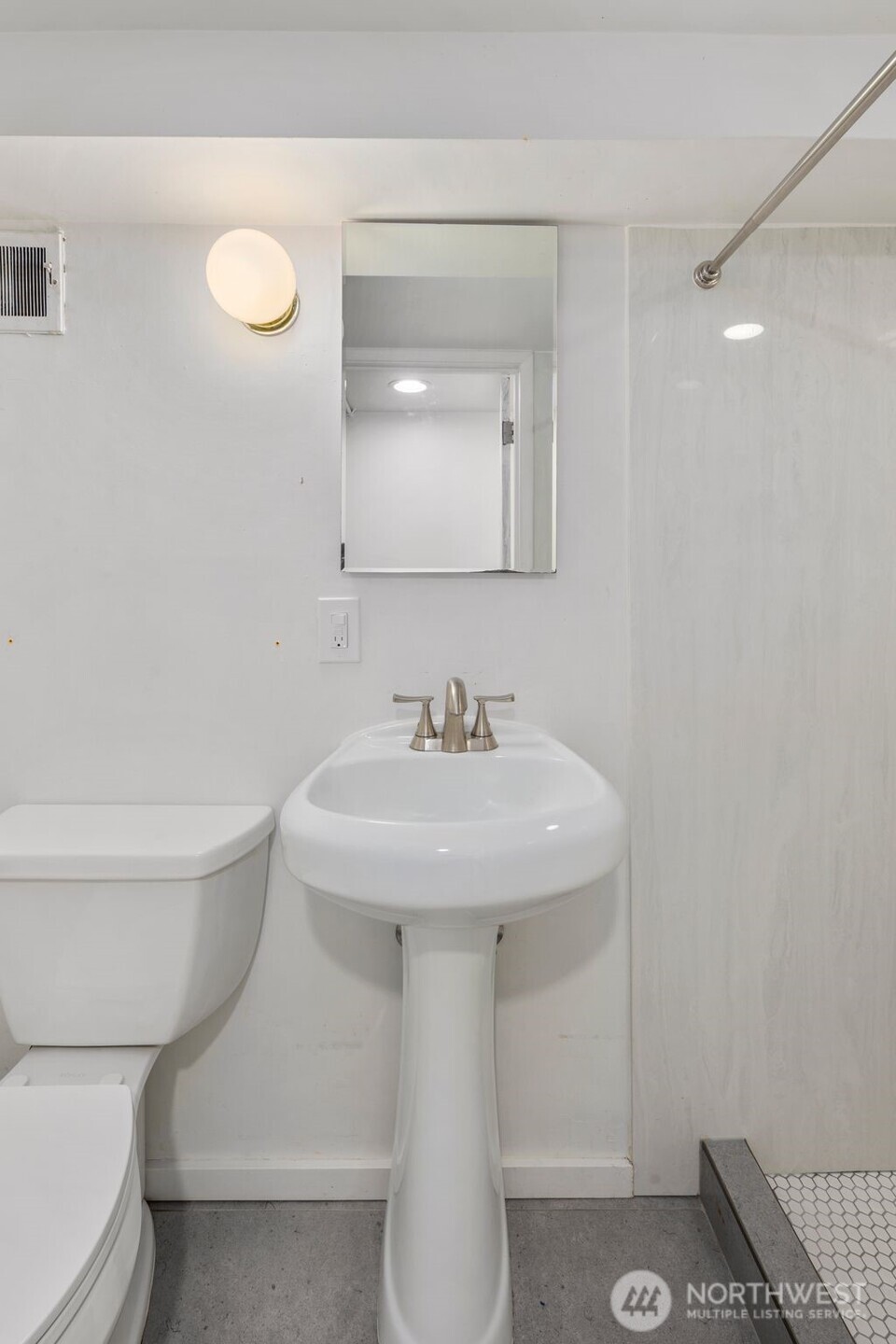 340 NE 53rd Street , Seattle, WA 98105