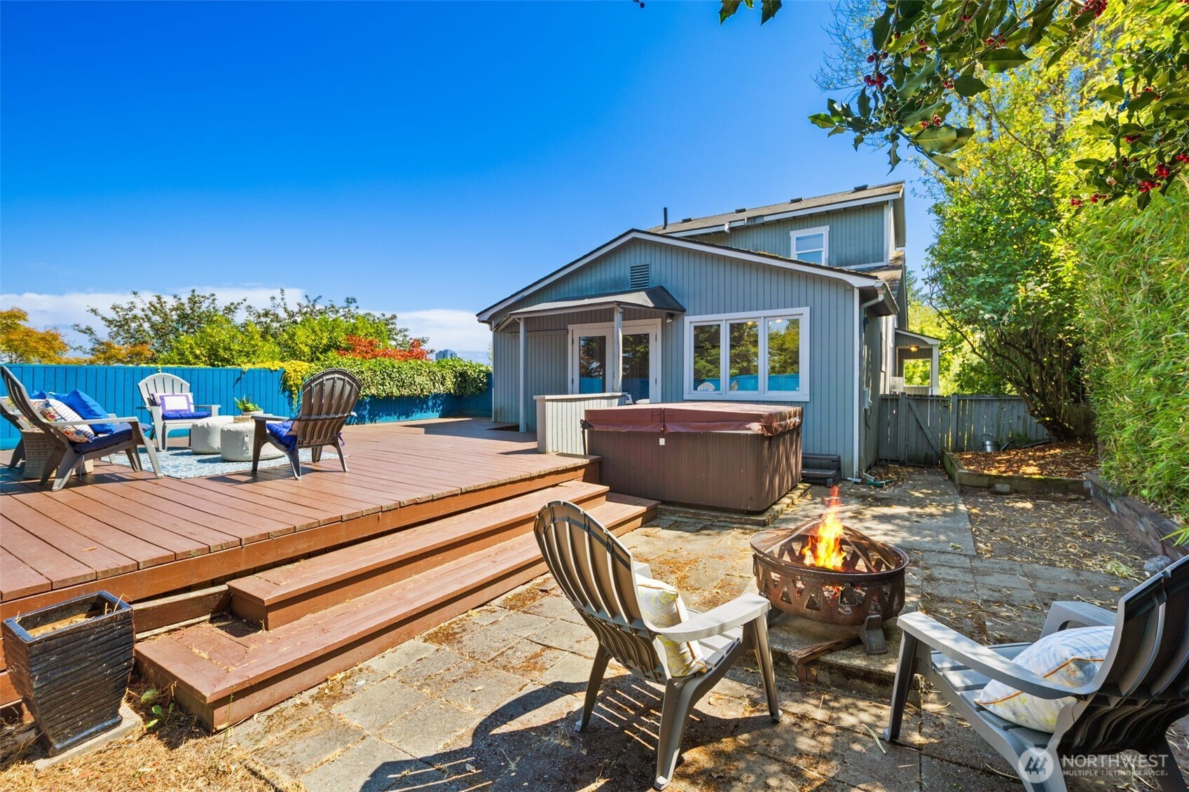 340 NE 53rd Street , Seattle, WA 98105