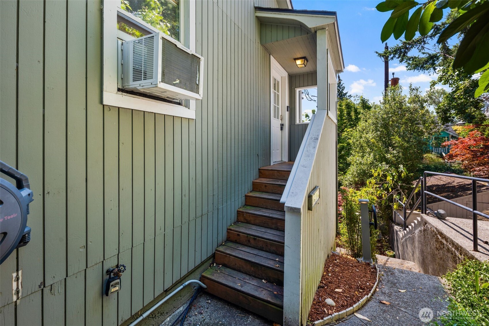 340 NE 53rd Street , Seattle, WA 98105