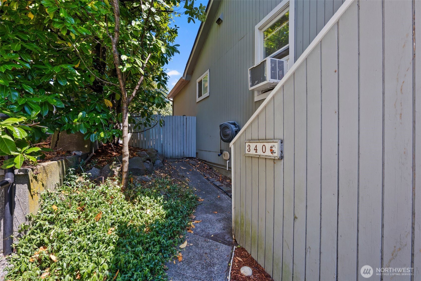 340 NE 53rd Street , Seattle, WA 98105