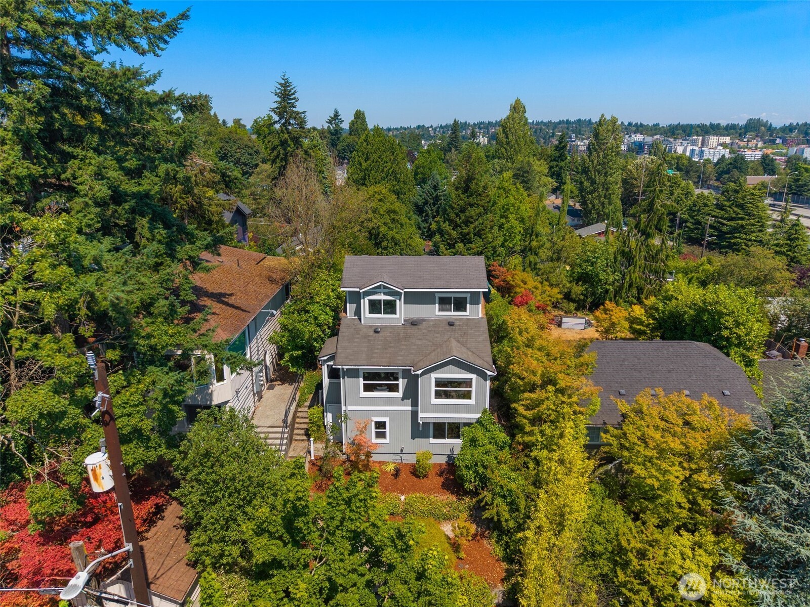 340 NE 53rd Street , Seattle, WA 98105