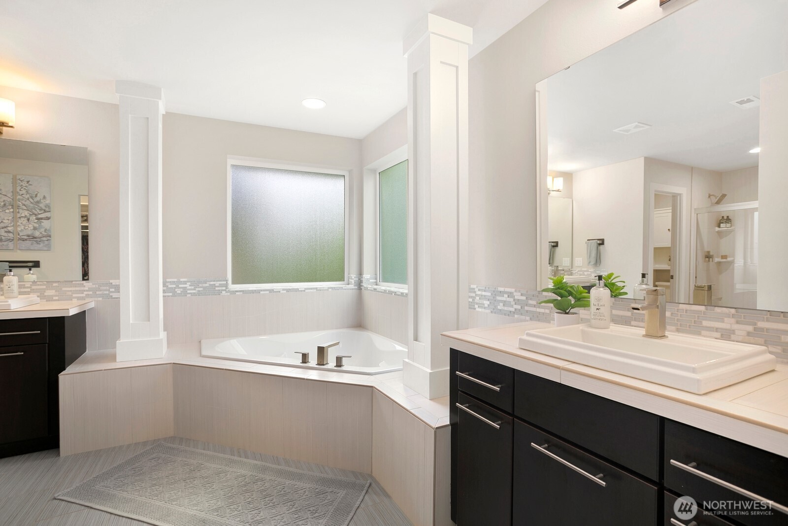 20025 6th Place W, Lynnwood, WA 98036-5255