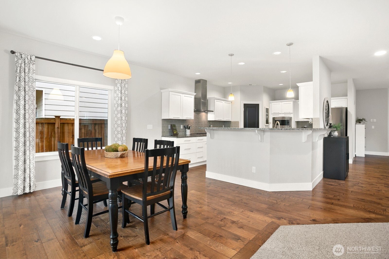 20025 6th Place W, Lynnwood, WA 98036-5255