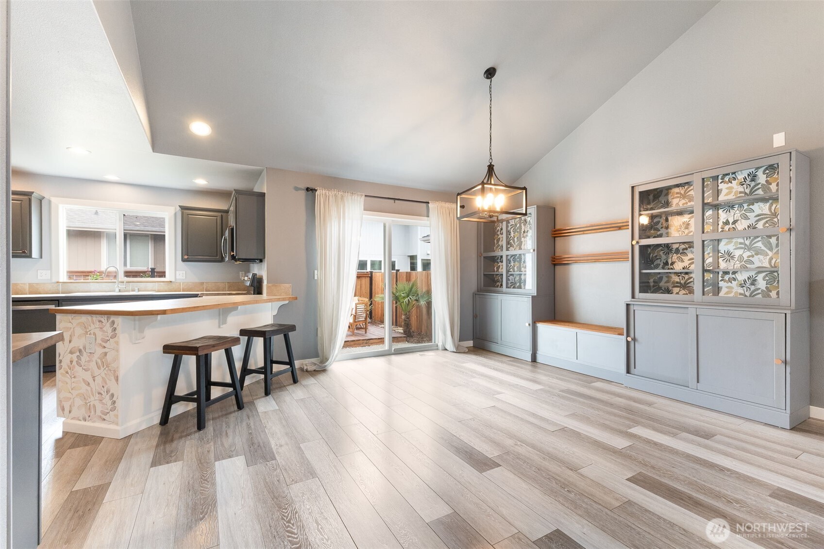 17807 25th Avenue E, Tacoma, WA 98445