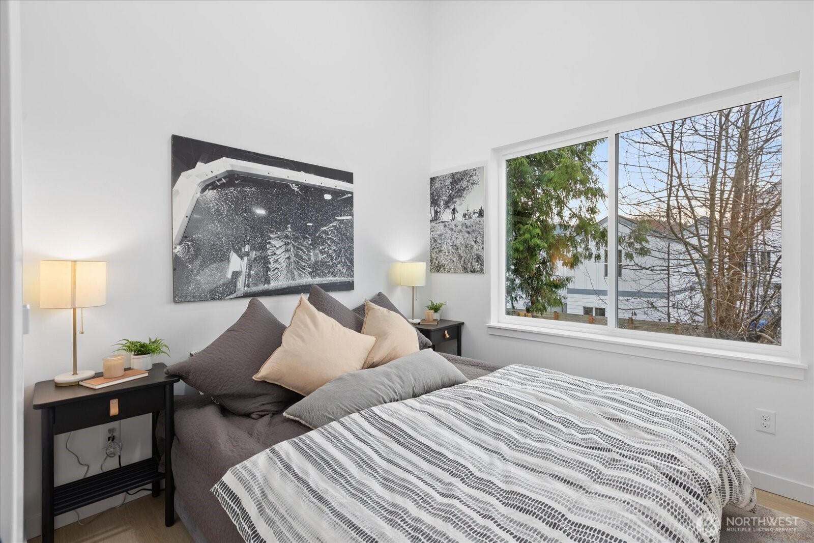 830 S Sullivan Street , Seattle, WA 98108