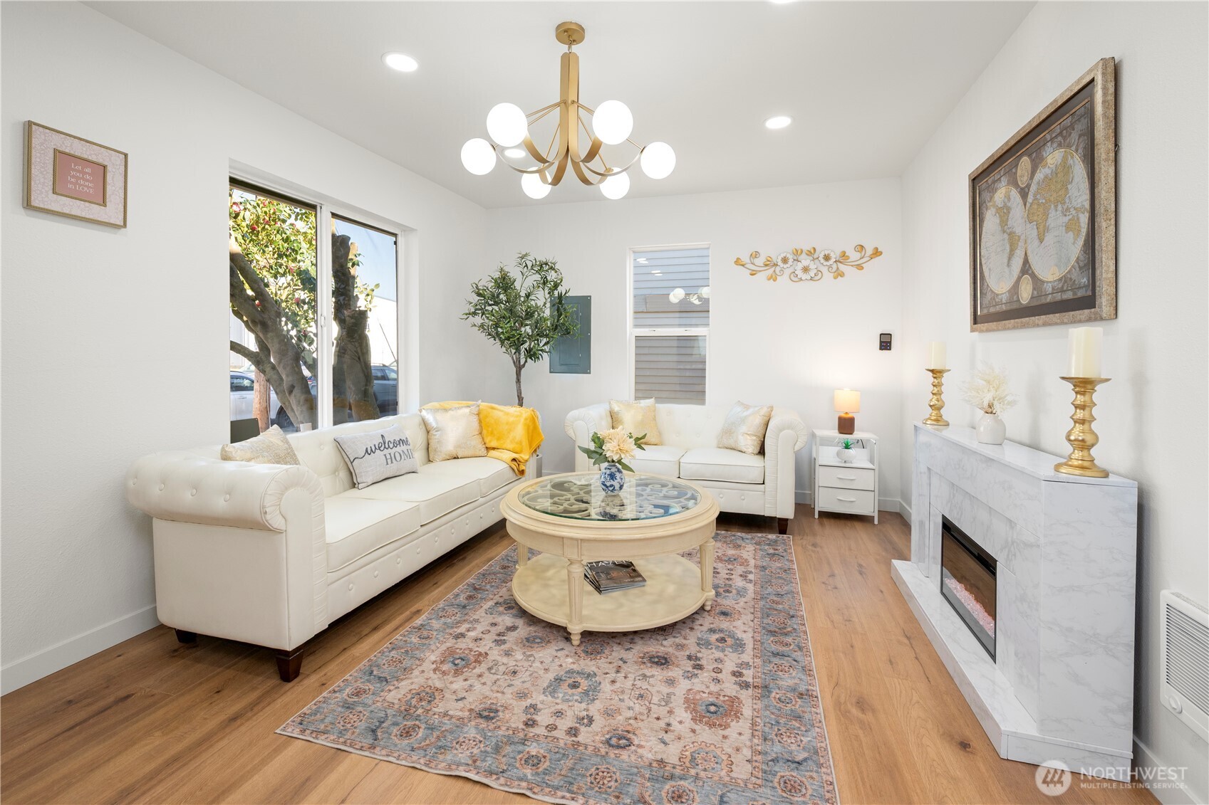 418 W Main , Puyallup, WA 98371-5324