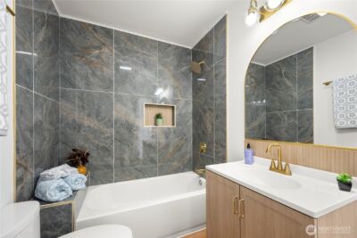 418 W Main , Puyallup, WA 98371-5324 - Photo 16