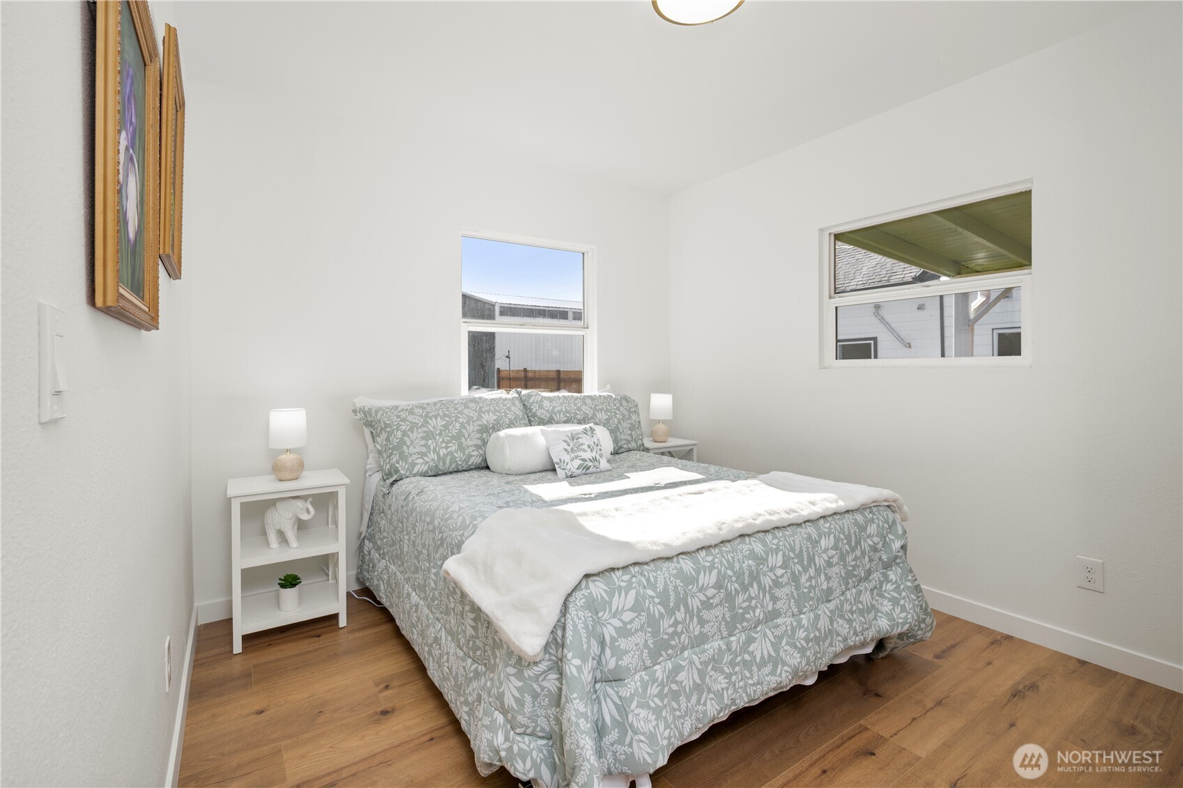 418 W Main , Puyallup, WA 98371-5324