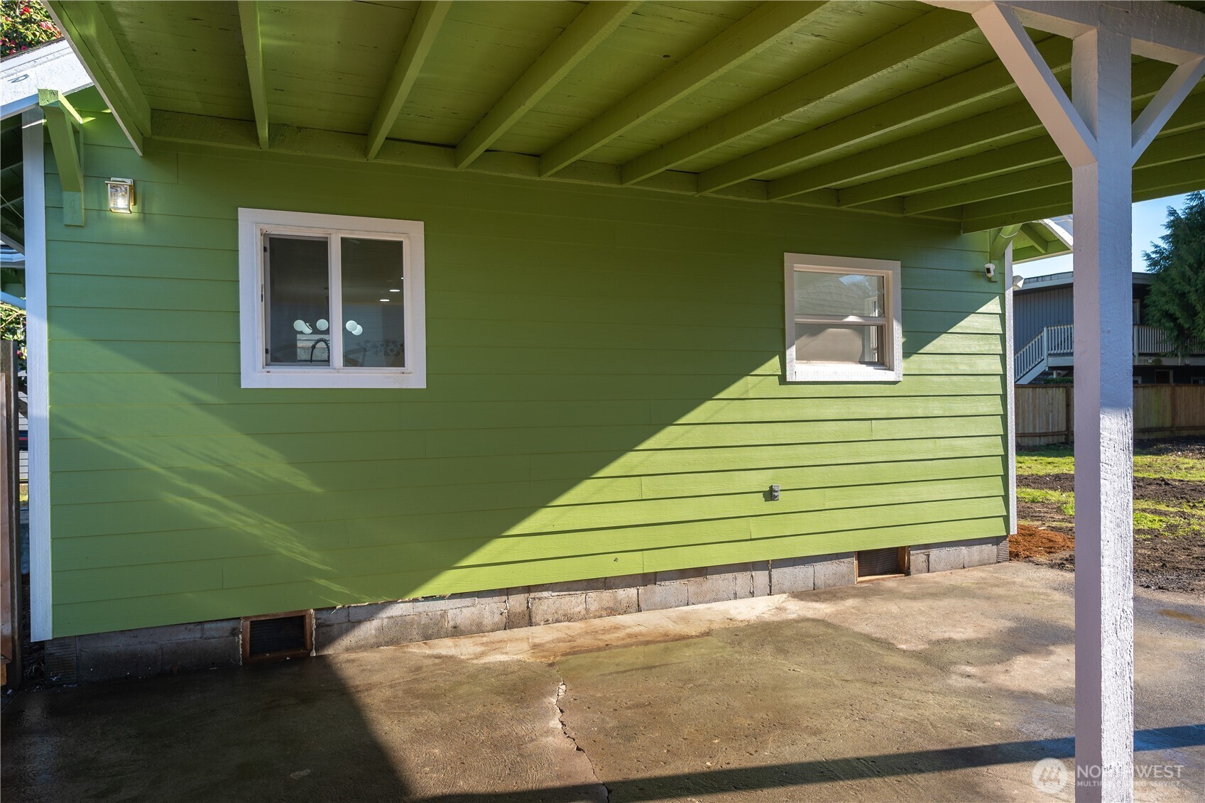 418 W Main , Puyallup, WA 98371-5324