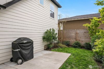 8913 8th Avenue NE, Seattle, WA 98115-3007 - Photo 28