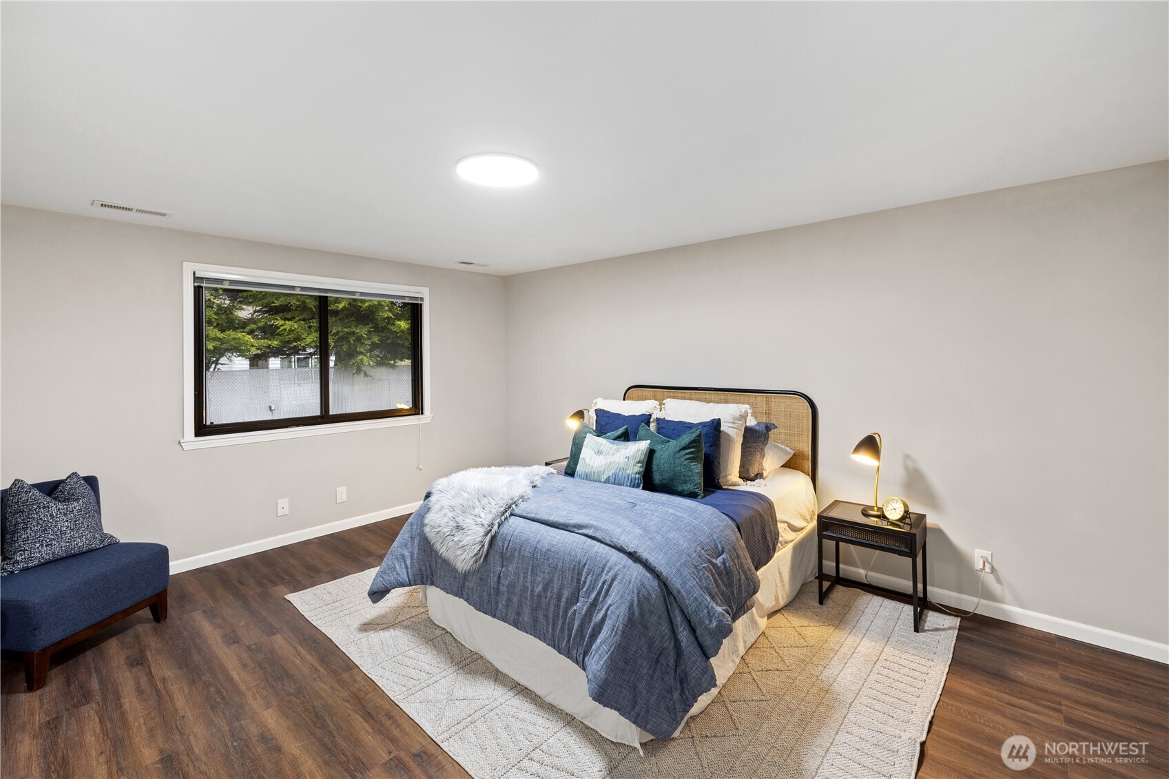 22038 11th Avenue S, Des Moines, WA 98198