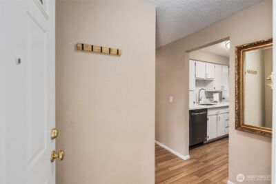 17302 NE 45th Street #101, Redmond, WA 98052 - Photo 3