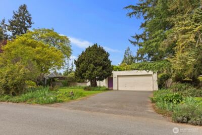10434 NE 17th Street , Bellevue, WA 98004