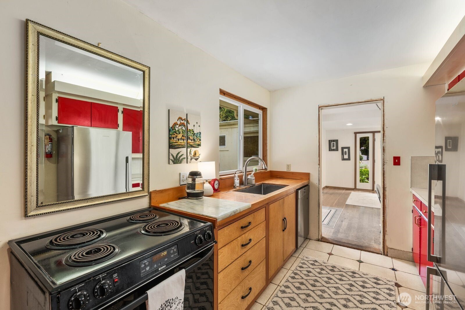 10434 NE 17th Street , Bellevue, WA 98004